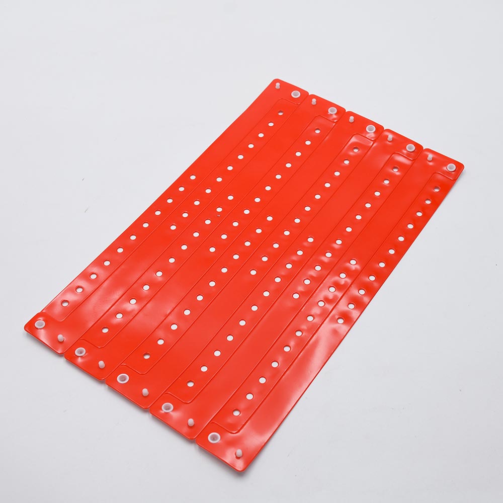 plastic-clip-plain
