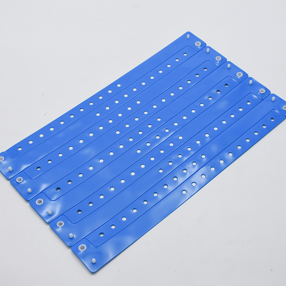 plastic-clip-plain