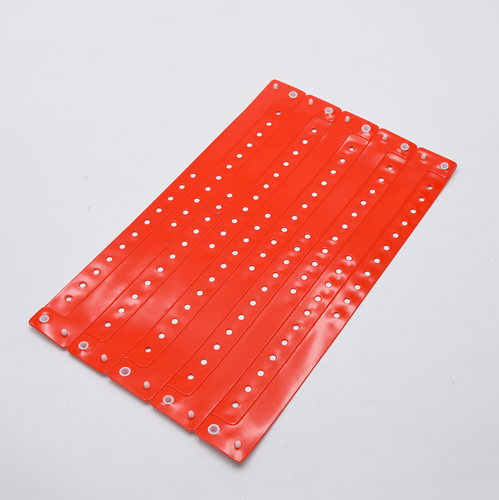 plastic-clip-plain