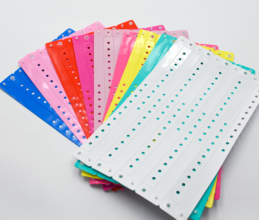 plastic-clip-plain